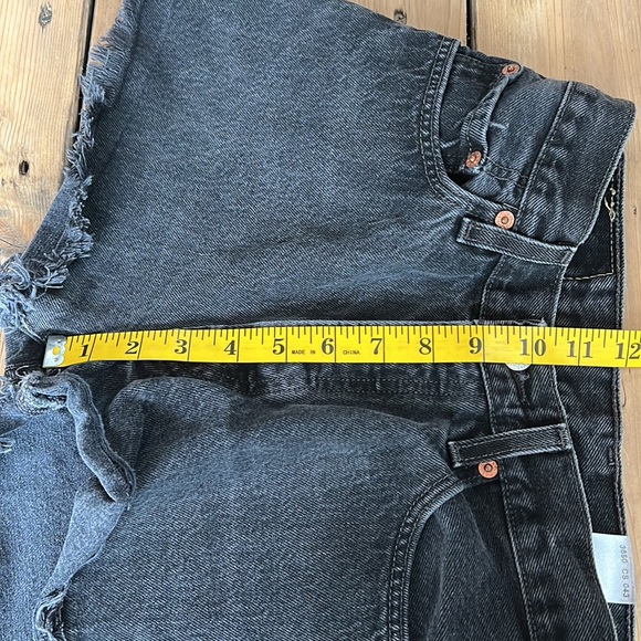 Vintage Black Levi’s 501 Cut Off Shorts size 30 - Picture 6 of 8